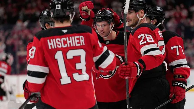 New Jersey Devils beat Colorado Avalanche 4-3 in NHL game