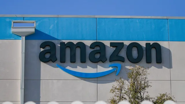 Amazon struggles as over 20,000 users report issues accessing site