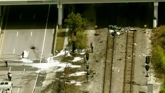 Three dead after plane crash in Boca Raton