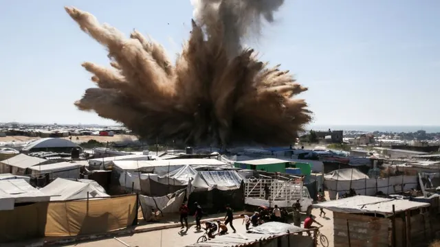 Hamas arrives in Cairo to negotiate ceasefire amid humanitarian crisis