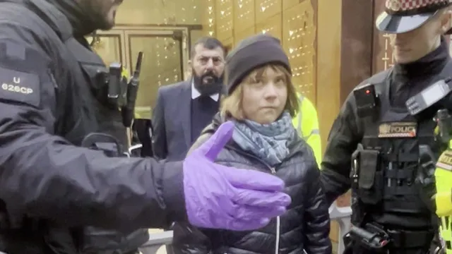 Greta Thunberg arrested for supporting hunger strikers in London