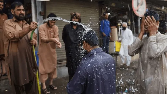 Karachi's temperatures plummet as heatwave grips Sindh