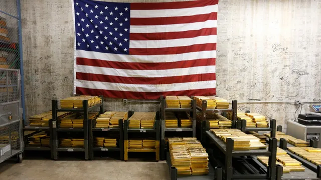 U.S. banks panic as they fly gold from London to New York amid trade war fears
