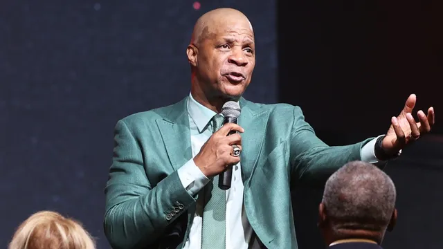 Darryl Strawberry praises Trump for his life-changing pardon