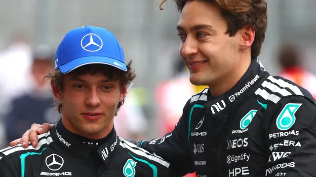 George Russell dominates to claim pole position at Chinese GP Sprint