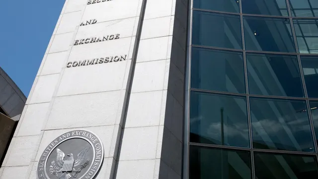 ExxonMobil CFO advocates for semiannual reporting to SEC