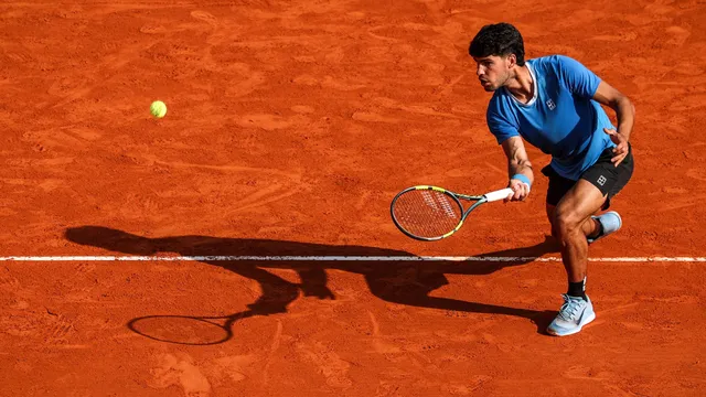 Carlos Alcaraz questions French Open participation due to injury