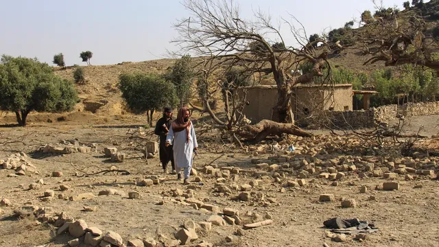 Afghan Taliban forces shell Pakistani border posts after infiltration attempt, Kabul denies attack