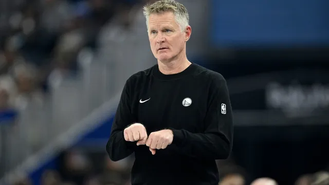 Steve Kerr warns Warriors against risky trades this season