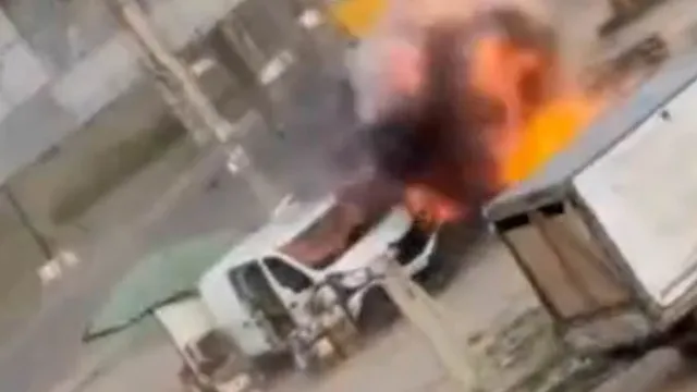 Civilian survives drone attack in Kherson market