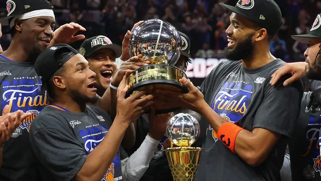 Knicks dominate playoffs, await finals opponent