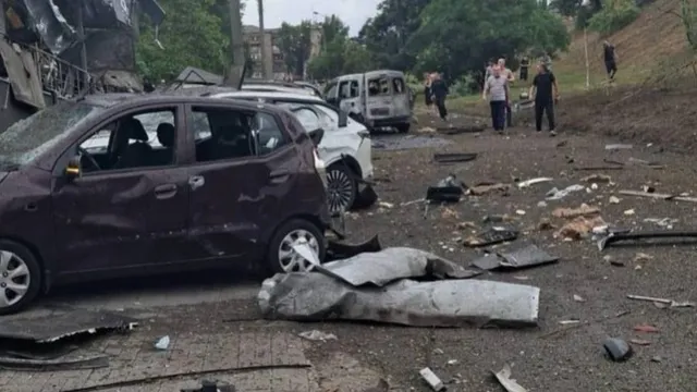 Russian airstrikes injure dozens in Zaporizhzhia