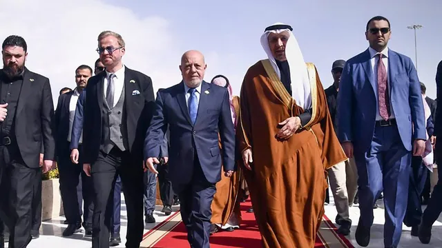 Saudi Arabia invests $2 billion to support Syria's new government