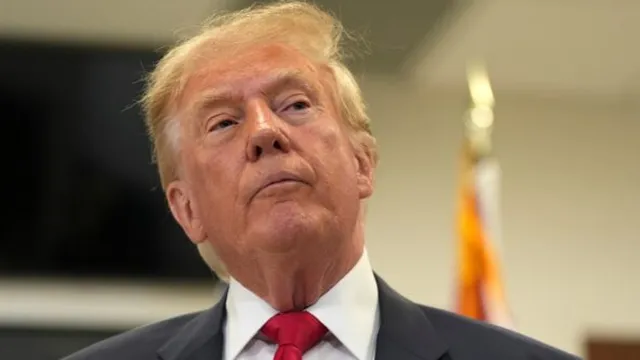 Donald Trump votes early for Republicans in Florida ahead of midterm elections