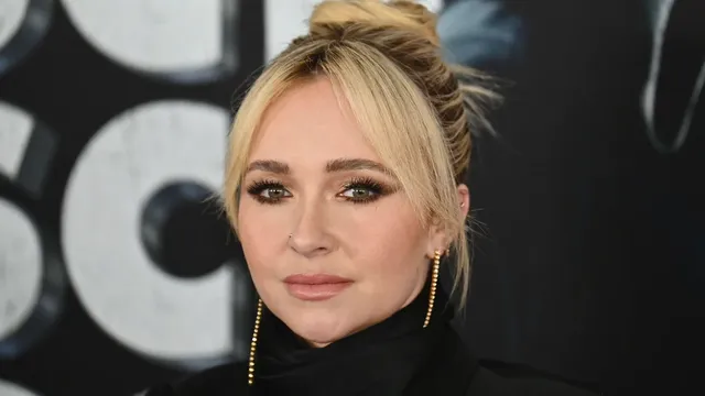Hayden Panettiere accused Neutrogena of firing her over postpartum depression comments