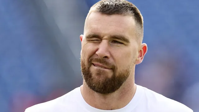 Travis Kelce dominates Pro Bowl fan voting despite Chiefs' struggles
