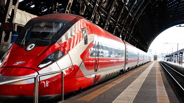 Italian rail group challenges Eurostar with new Paris to London service