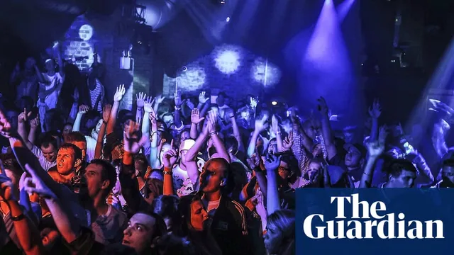 Cameron Leslie co-founds Fabric nightclub, redefining London's nightlife