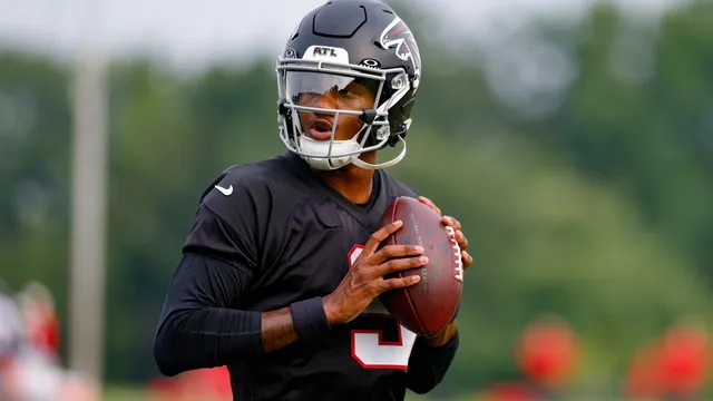 Michael Penix Jr. shows progress in recovery from ACL tear