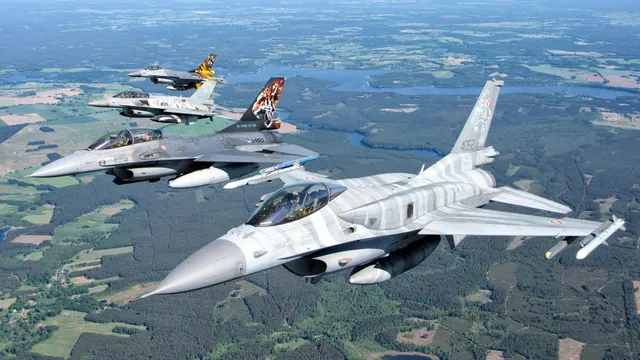 Poland scrambles aircraft amid threat of Russian air strikes on Ukraine
