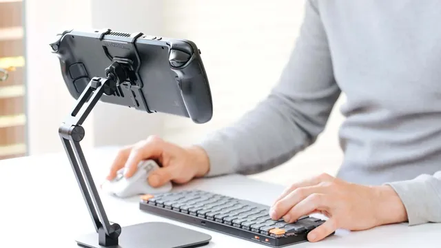 Mechanism's desk stand offers versatility for handheld devices