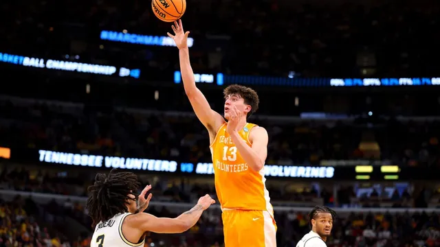 Michigan Wolverines end 26-year championship drought in college basketball