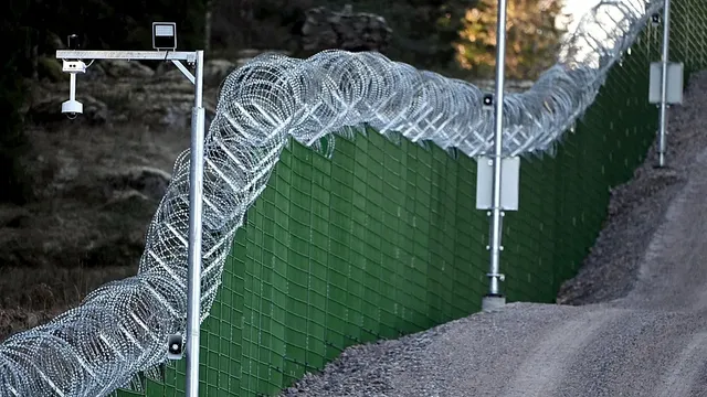Finland builds 200-kilometre fence to secure border with Russia