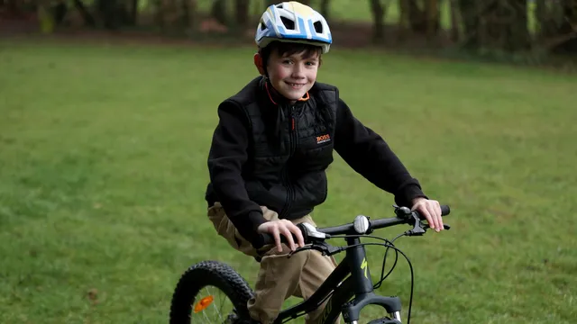 Nine-year-old boy undergoes groundbreaking leg-lengthening surgery in the UK