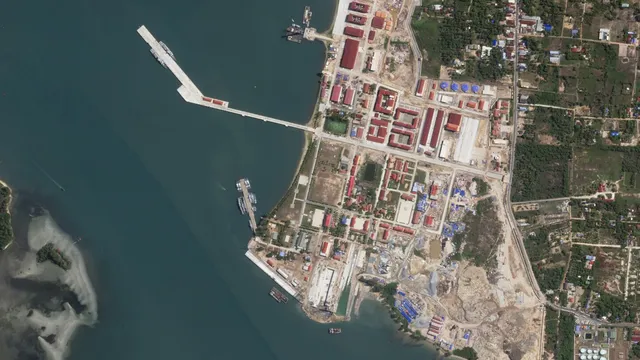 China gifts warships to Cambodia amid port expansion