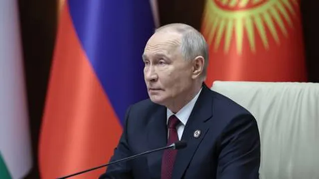 Putin claims signing peace accord with Ukraine is legally impossible