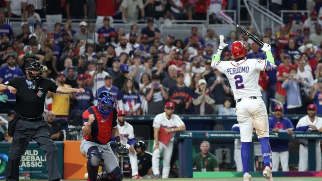 Lakers benefit from wrong call to secure overtime win over Nuggets