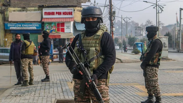 Man sets himself on fire after police harassment in Kashmir