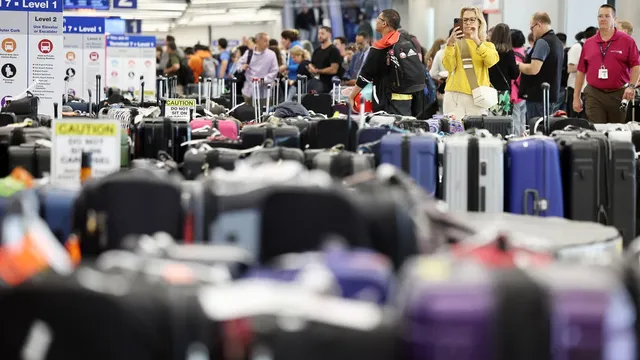 Who Covers Lost Luggage Costs?