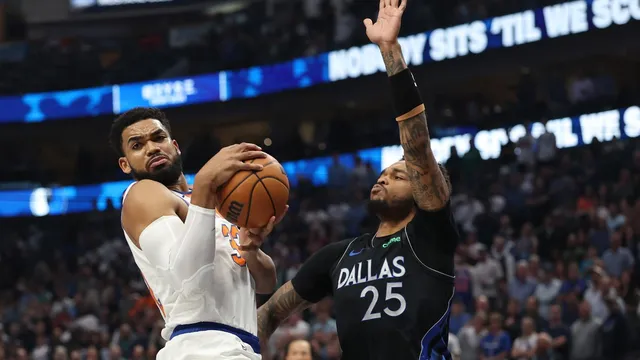 Stephen Curry leads Warriors with 27 points to beat Knicks