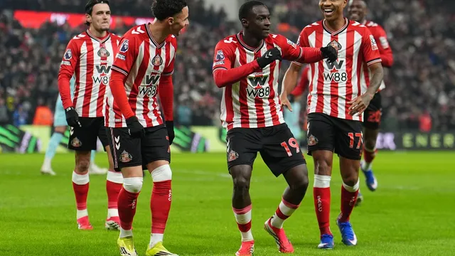 Habib Diarra shines as Sunderland defeats Burnley 3-0