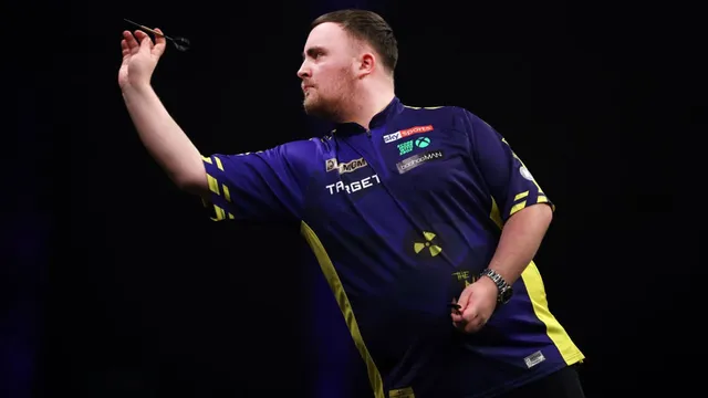 Luke Littler battles crowd to win Premier League Darts in Glasgow