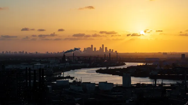 Texas issues ozone action day alert as air quality worsens