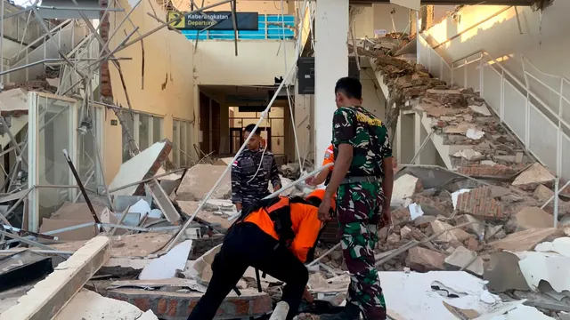 At least 47 dead after powerful earthquake hits Indonesia's Flores Island