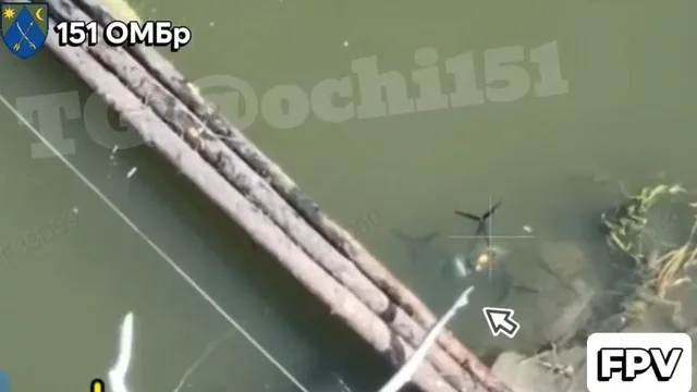 Underwater FPV drone destroys Russian river crossing