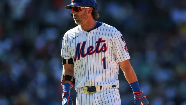 Mets trade fan-favorite Jeff McNeil to the Athletics