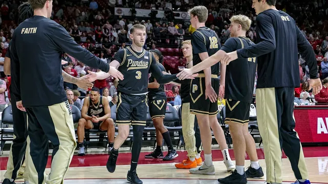 Purdue stays undefeated after edging out Alabama in college basketball