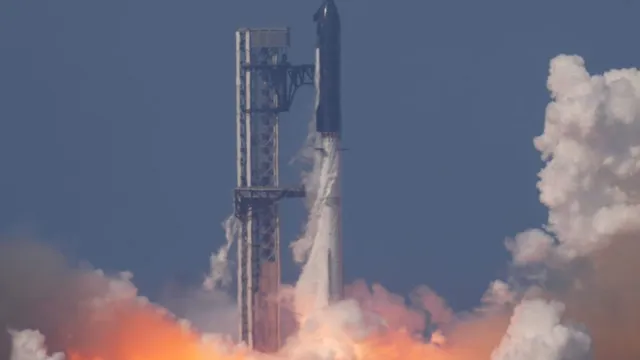 SpaceX successfully launches Starship V3 rocket following delays
