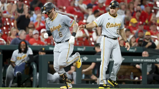 Pittsburgh edges St. Louis 3-2 with late rally
