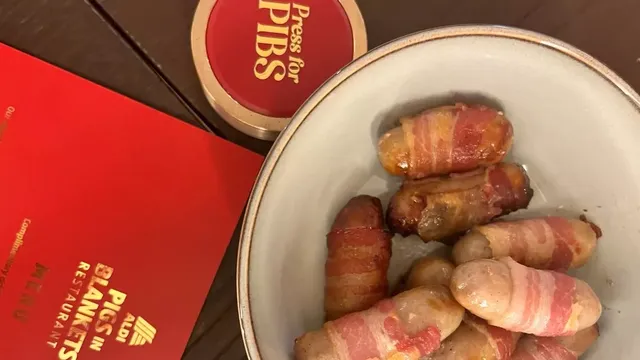 Aldi impresses with extravagant pigs in blankets experience