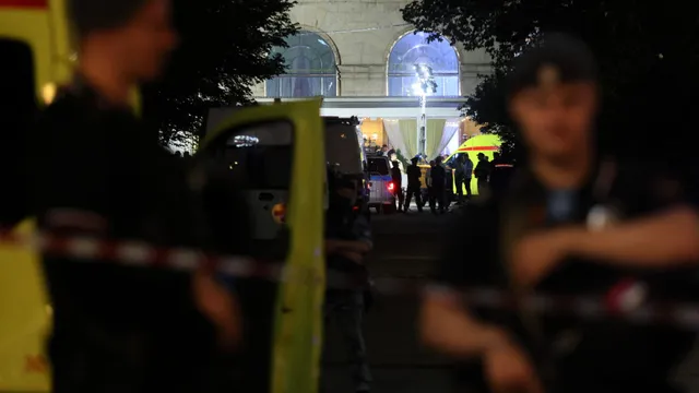 Moscow restaurant bomb attack kills three and injures many
