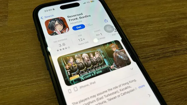 Hong Kong police accuse mobile game app of promoting armed revolution