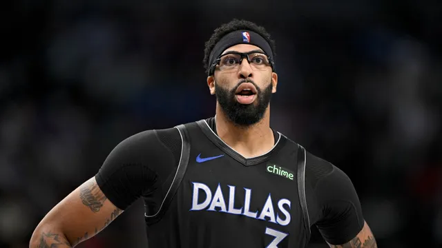 Warriors consider trading for Anthony Davis amidst ongoing rumors
