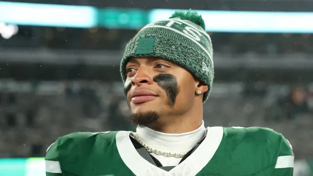 Andy Reid praises Justin Fields as a potential game-winning backup