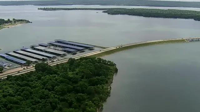 Man's body recovered after drowning in Joe Pool Lake