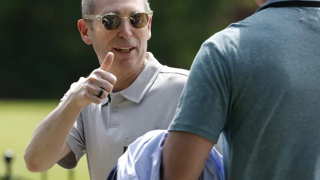 Amazon and Microsoft invest $400 billion in AI race